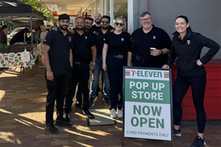7-Eleven store staff standing out new pop-up store on the Mornington Peninsula 